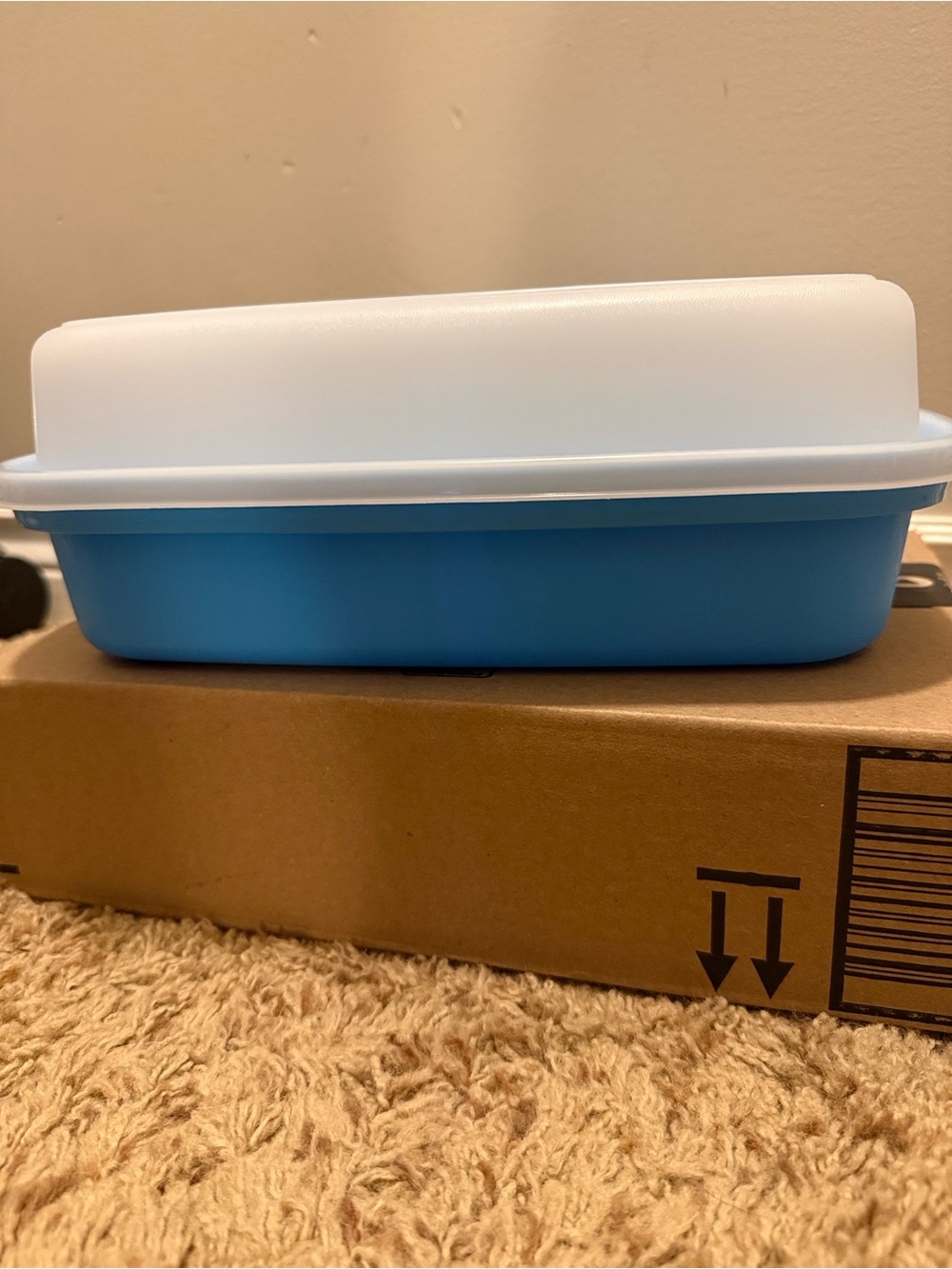 Tupperware Season and Serve Container - Picture 3 of 6